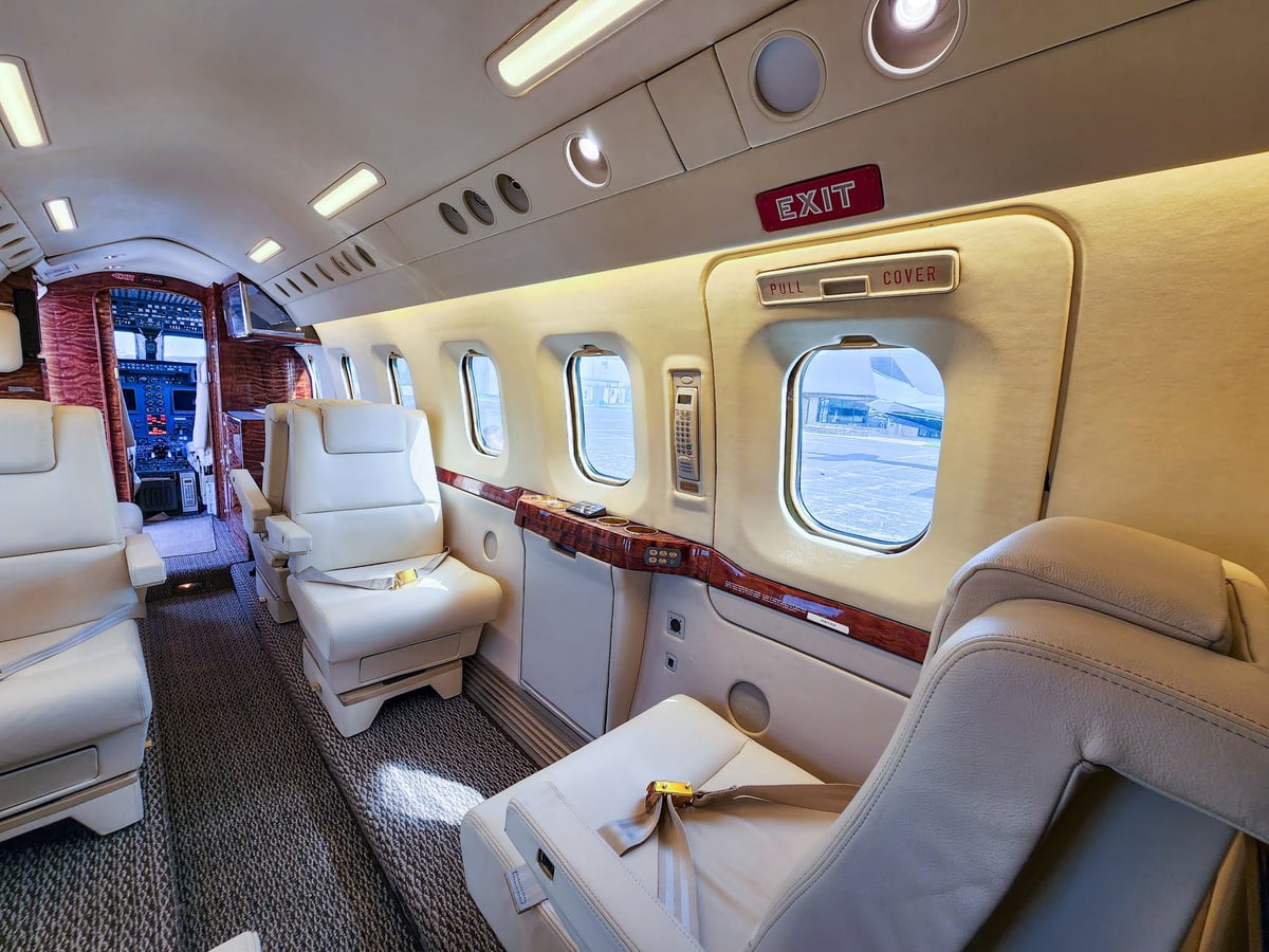 View from the cabin towards the cockpit.