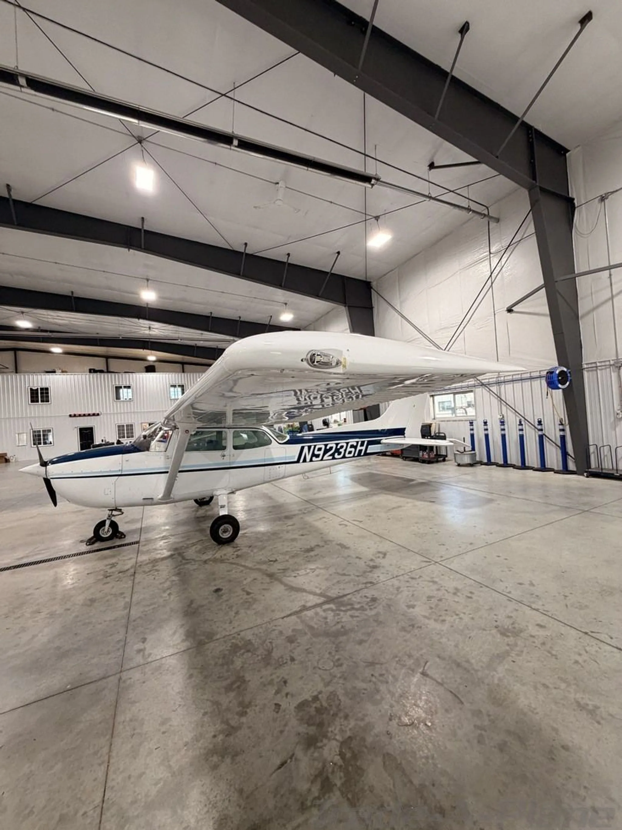 Cessna 172M Skyhawk with a focus on the wing.
