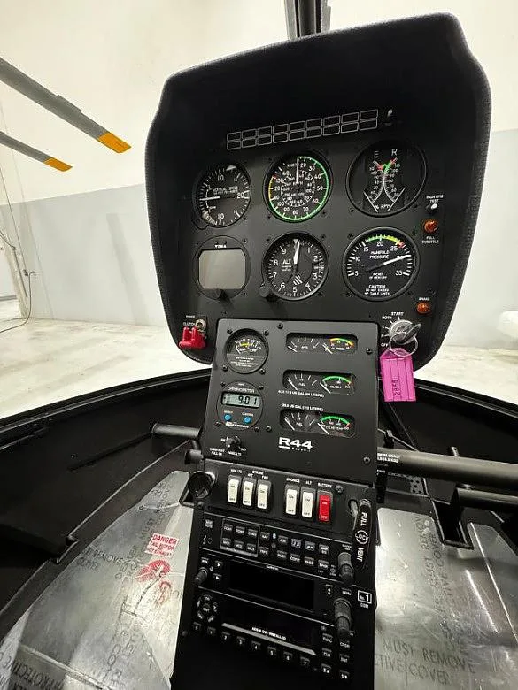 The instrument panel of a Robinson R-44 Raven I.