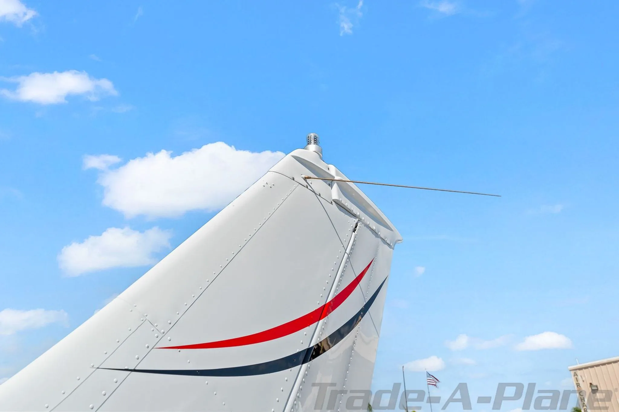 Close-up of the tail of the Cessna 182P Skylane.