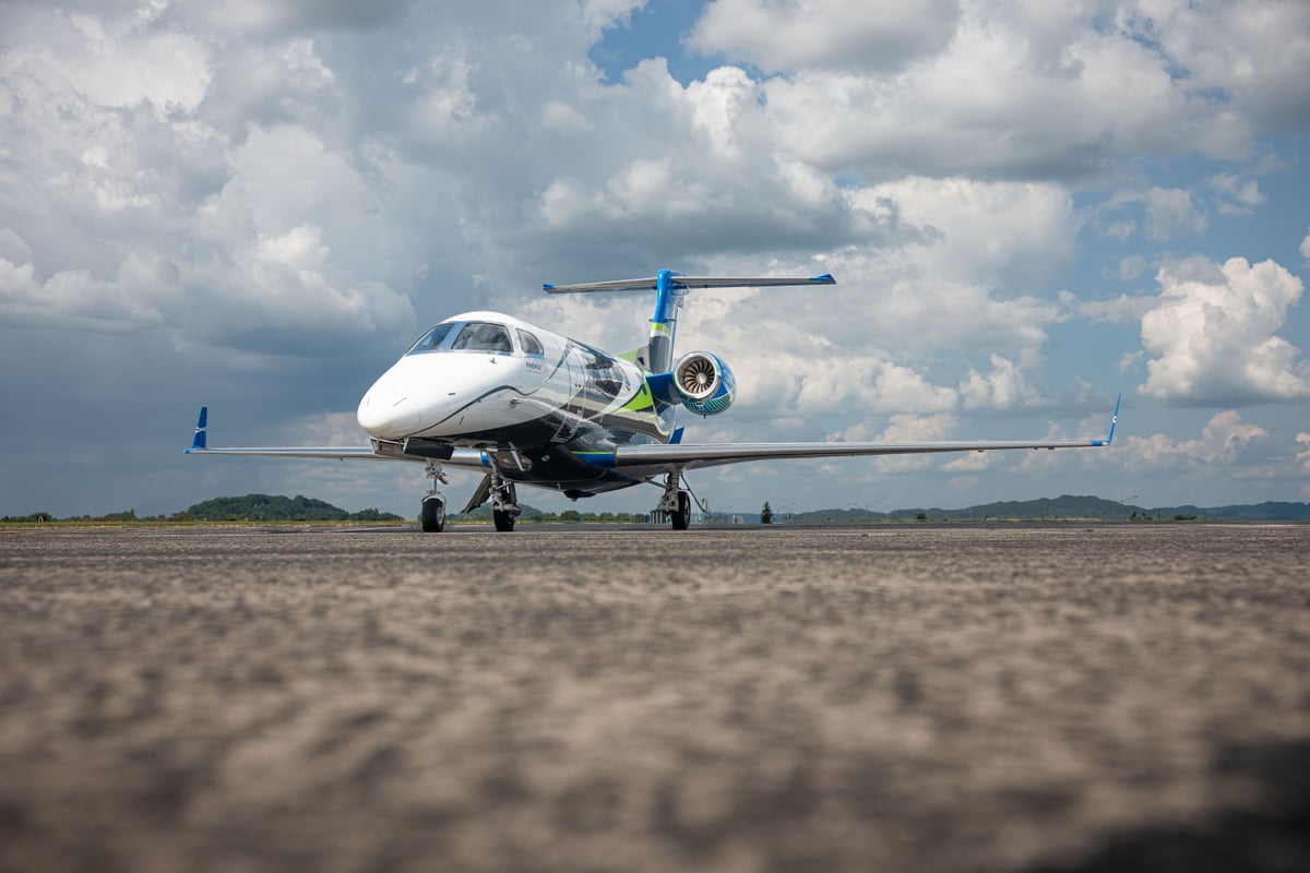 Embraer Phenom 300