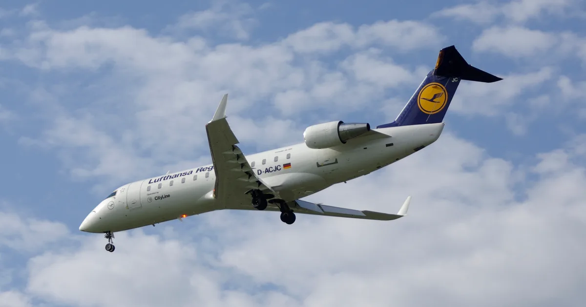 Bombardier CRJ 100LR