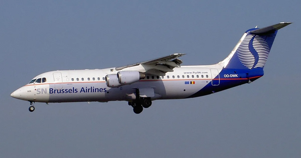 Avro 146 RJ100