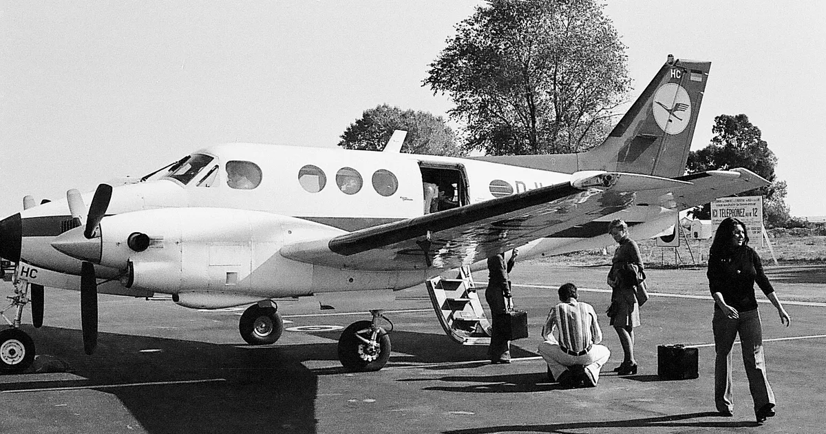 Beechcraft 65-A90-1