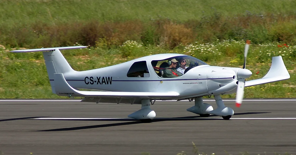 Dyn Aero MCR-4S 2002