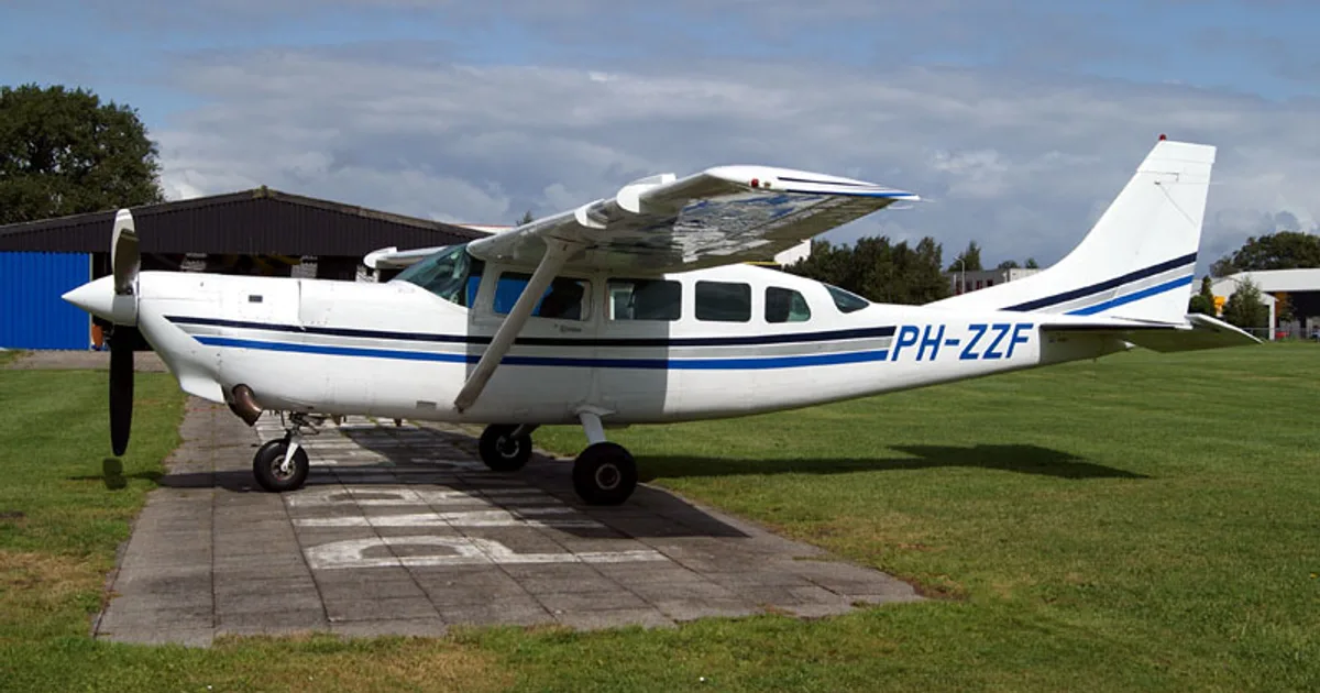 Cessna Aircraft Company 207
