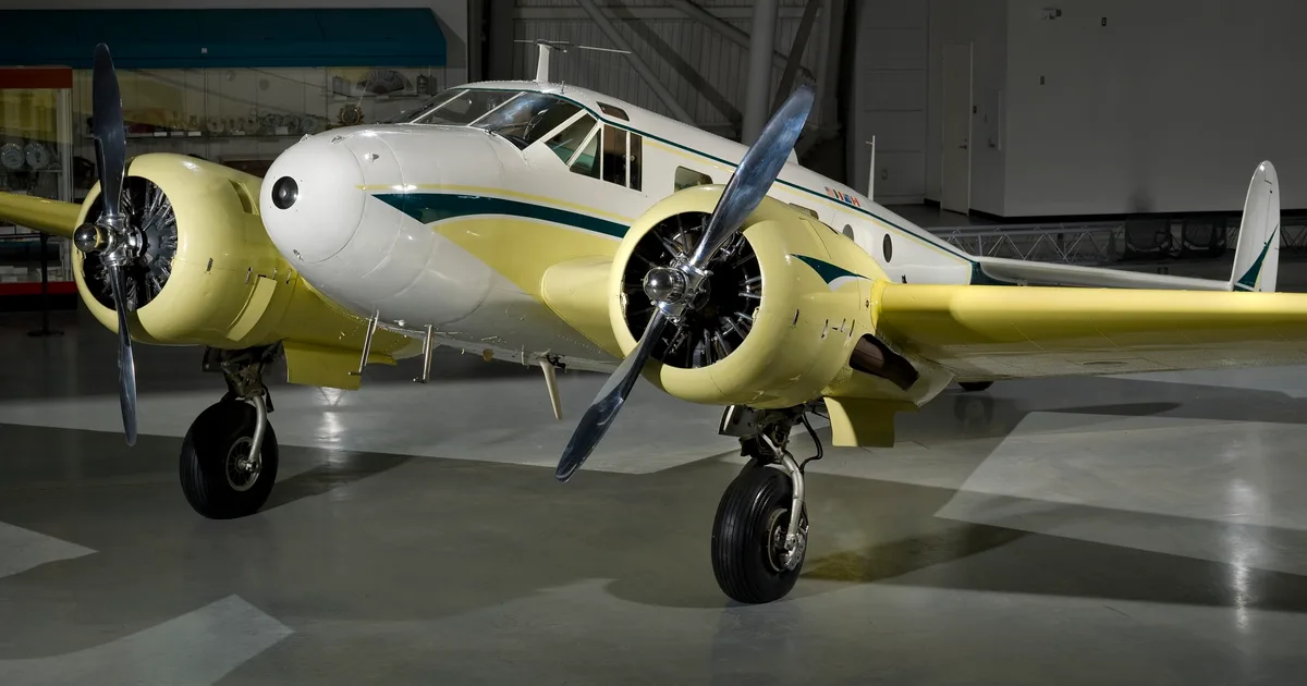 Beechcraft Beech 18 D / S