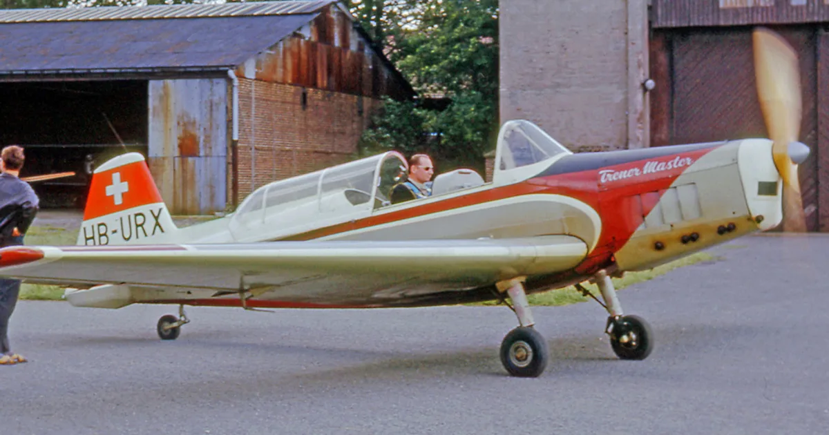 Zlin Z-326