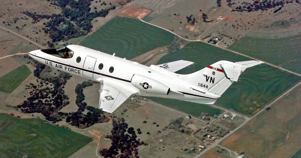 Raytheon T-1A