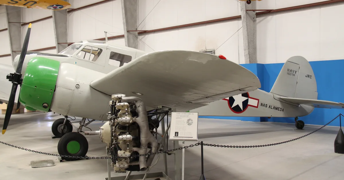 Cessna Aircraft Company UC-78B Bobcat