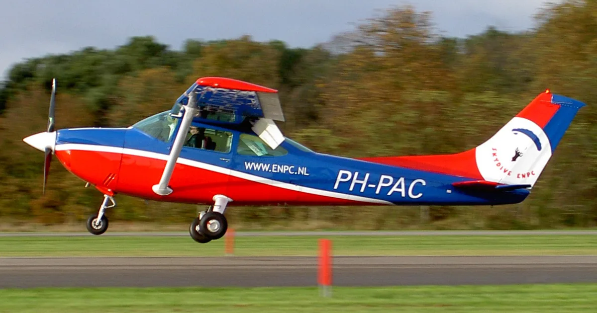 Cessna Aircraft Company T182T