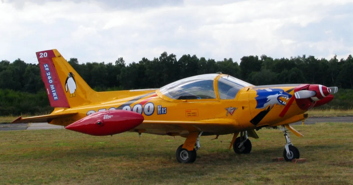 SIAI-MARCHETTI SF260