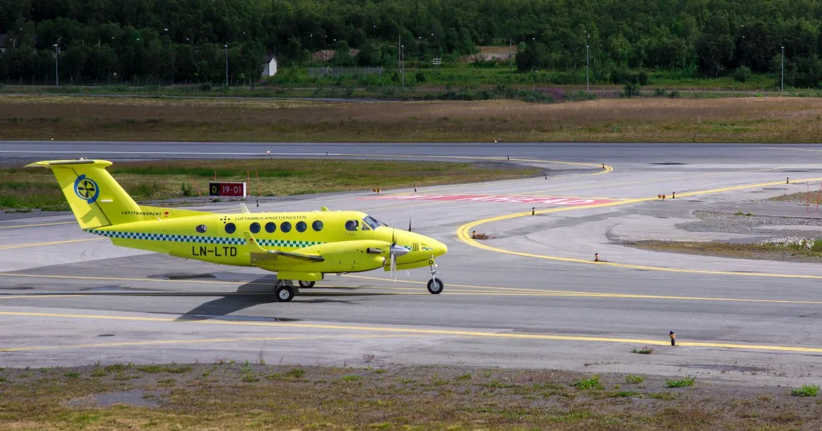 Raytheon B200