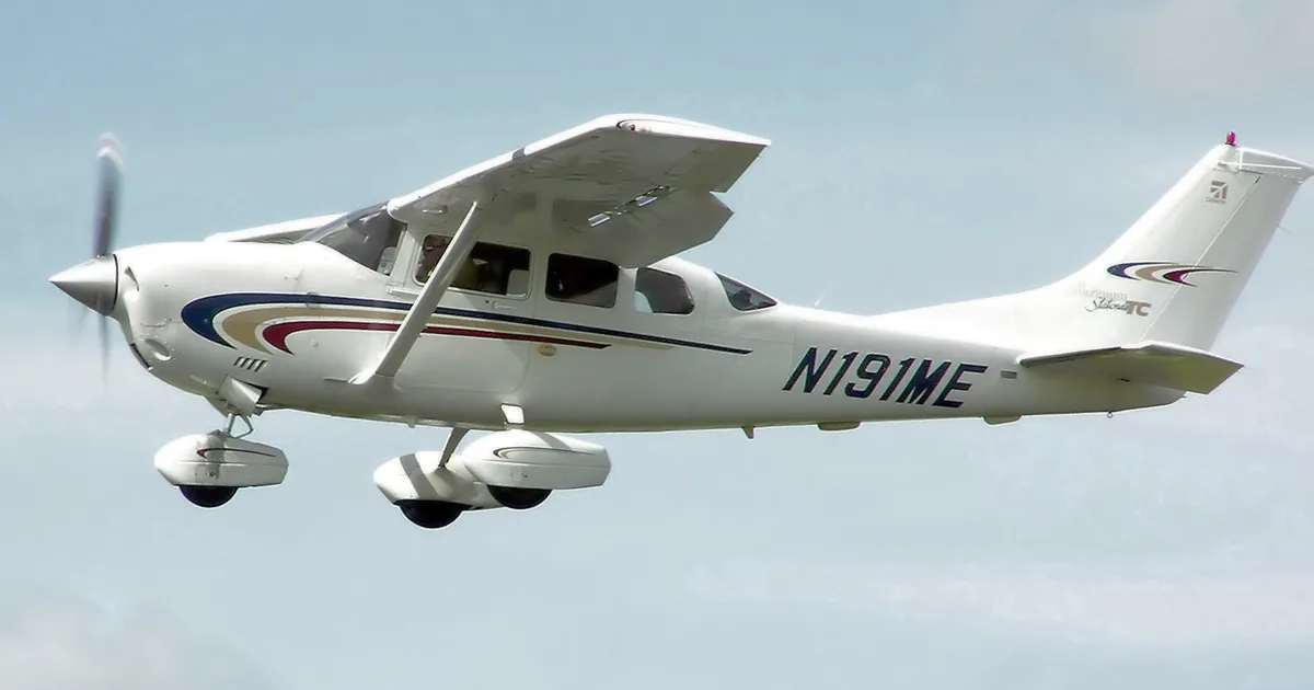 Cessna Aircraft Company U206C