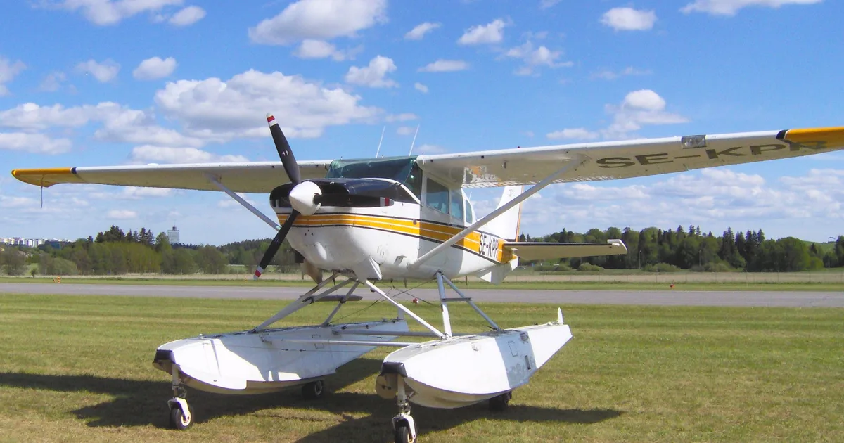 Cessna Aircraft Company TU206D