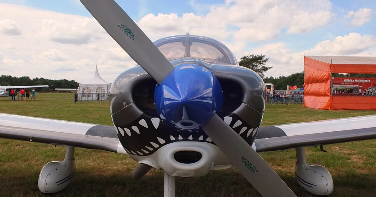 Avions Pierre Robin R2160