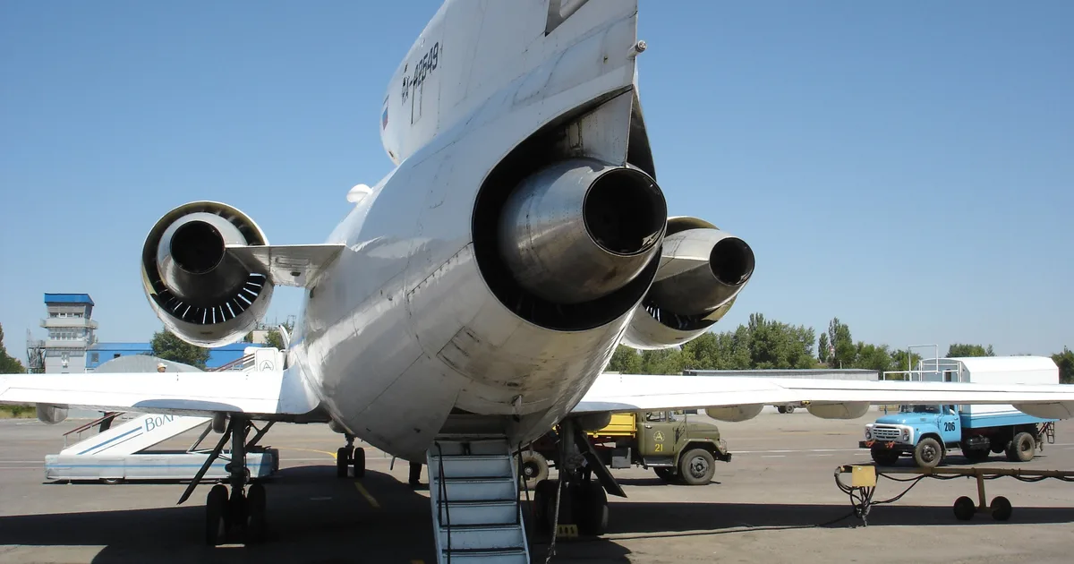 Yakovlev Yak-42 D