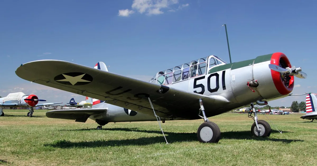 Vultee SNV-1 Valiant