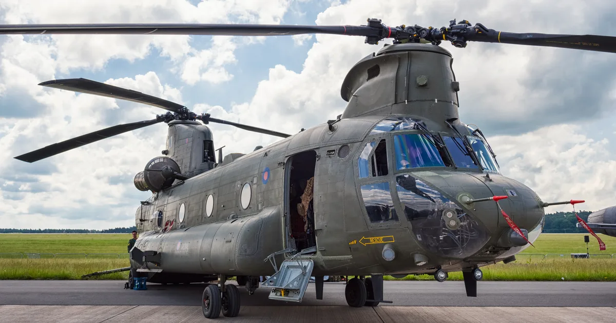 Leonardo Helicopters Chinook HC.4